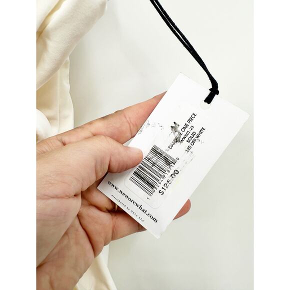 WeWoreWhat Solid Off White Danielle Belted Underwire One Piece Swimsuit M NWT - Picture 7 of 7